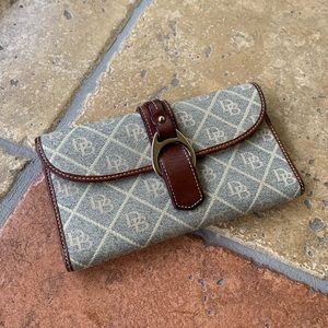 Signature Dooney & Bourke wallet